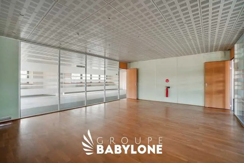 Office in Colombes for lease - Interior Photo - Image 3 of 7