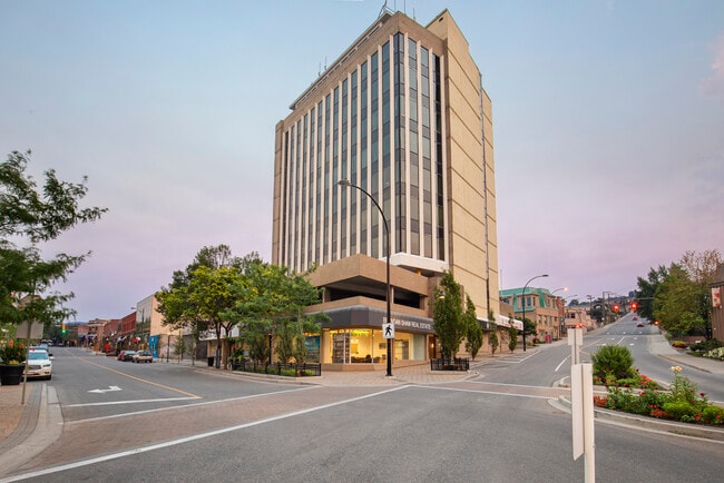 Plus de détails pour 235 1st Ave, Kamloops, BC - Bureau à louer
