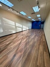 18355 NW 57th Ave, Miami Gardens, FL à louer Photo intérieure- Image 2 de 5