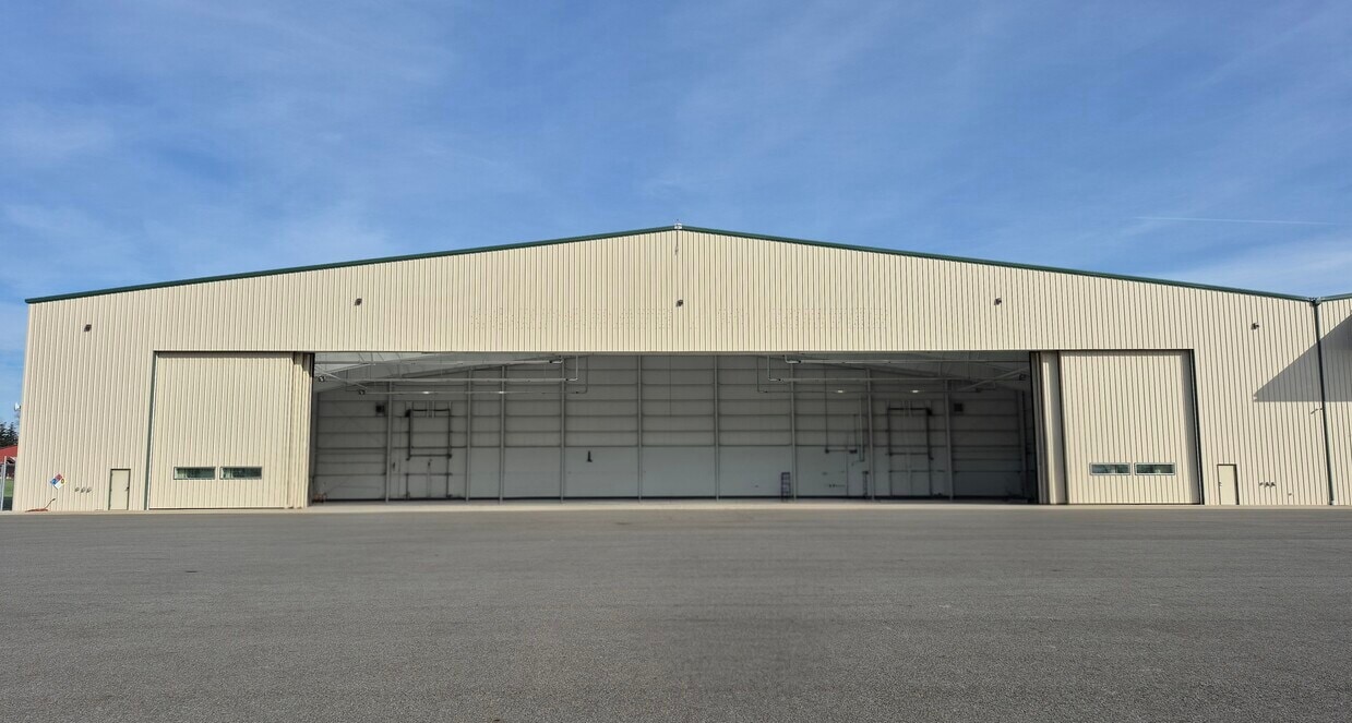 12020 Higgins Airport Way, Burlington, WA à louer Photo du bâtiment- Image 1 de 31