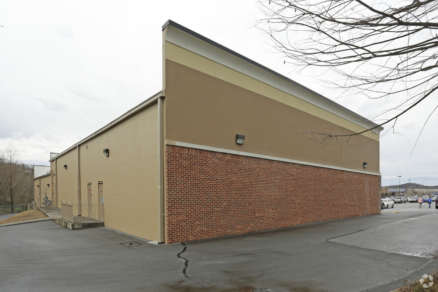 180 Marketplace Blvd, Johnson City, TN à louer - Photo du b timent - Image 3 de 4