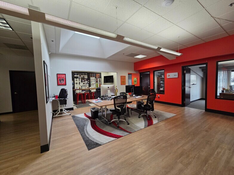 900 Cummings Ctr, Beverly, MA for lease - Building Photo - Image 1 of 8
