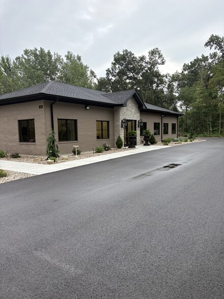 1139 Caroline Ave, Schererville, IN à vendre - Photo du bâtiment - Image 1 de 6