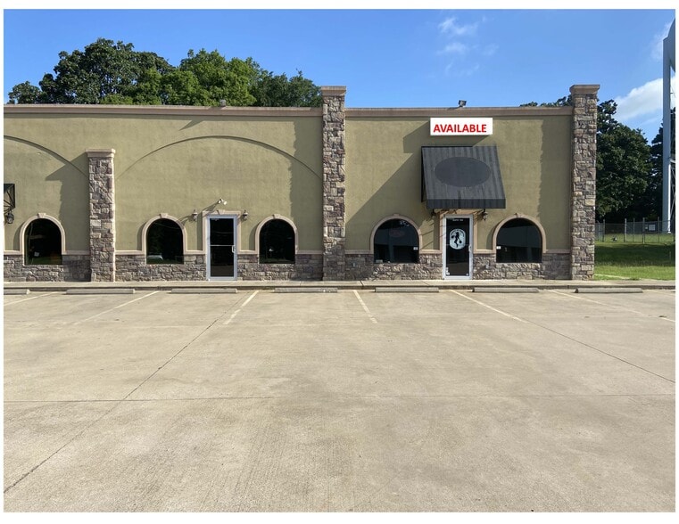 3008 Gilmer Rd, Longview, TX for lease - Building Photo - Image 1 of 6