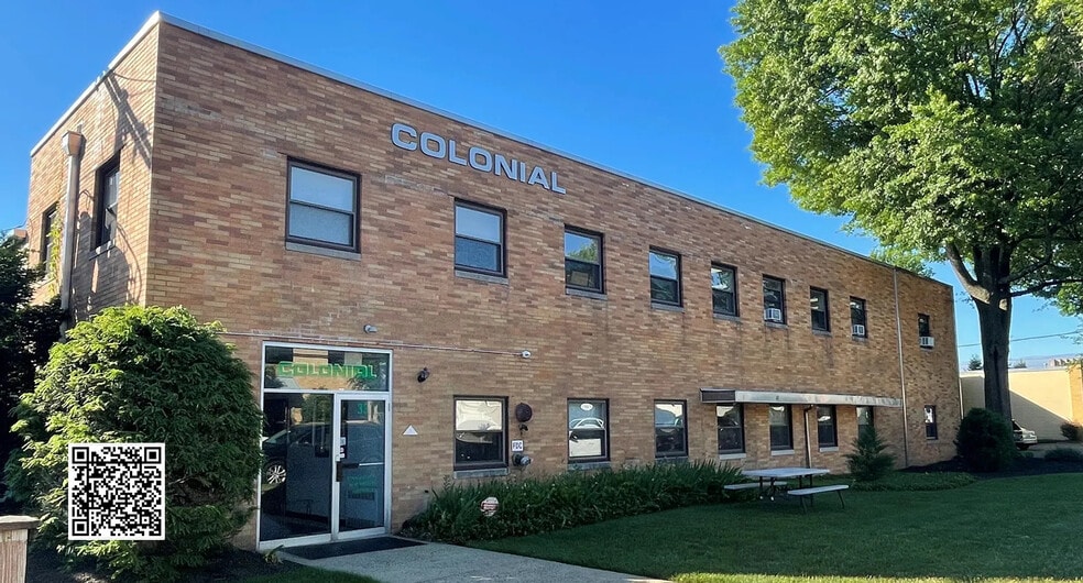 Industrial Sale-Leaseback Opportunity portefeuille de 3 propriétés à vendre sur LoopNet.ca - Photo du bâtiment - Image 1 de 13