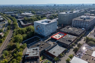 5600 Av De Gaspé, Montréal, QC - Aérien Vue de la carte - Image1