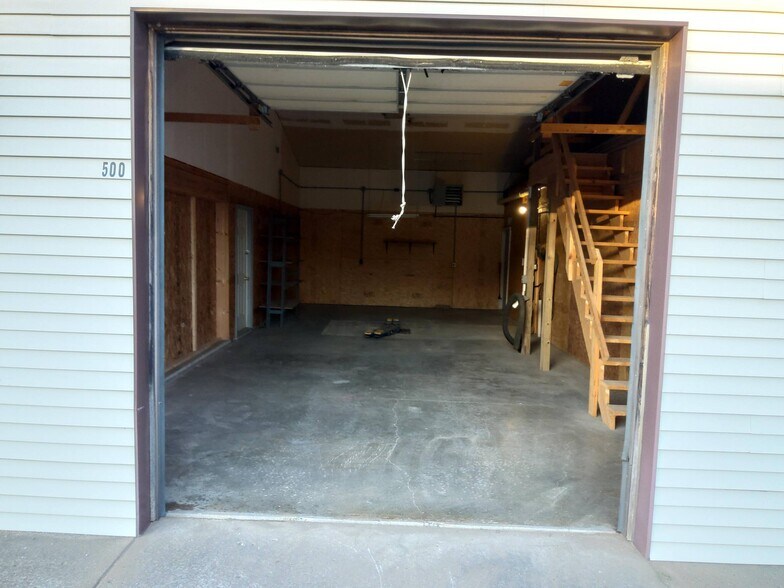 28996 C Dr N, Albion, MI à louer - Photo du bâtiment - Image 2 de 4