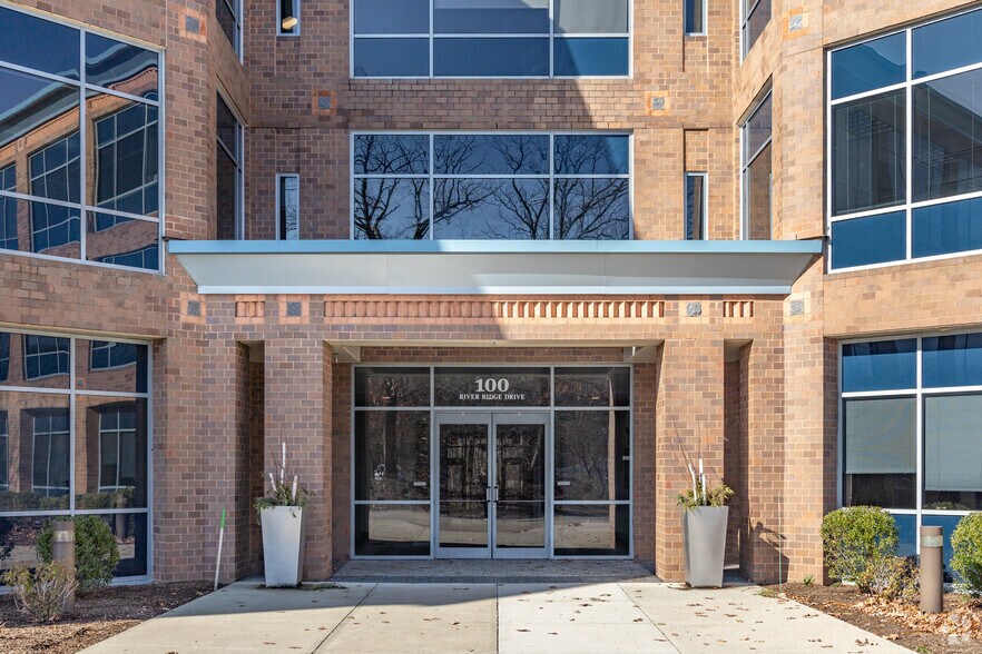 100 River Ridge Dr, Norwood, MA à louer - Photo du bâtiment - Image 3 de 3