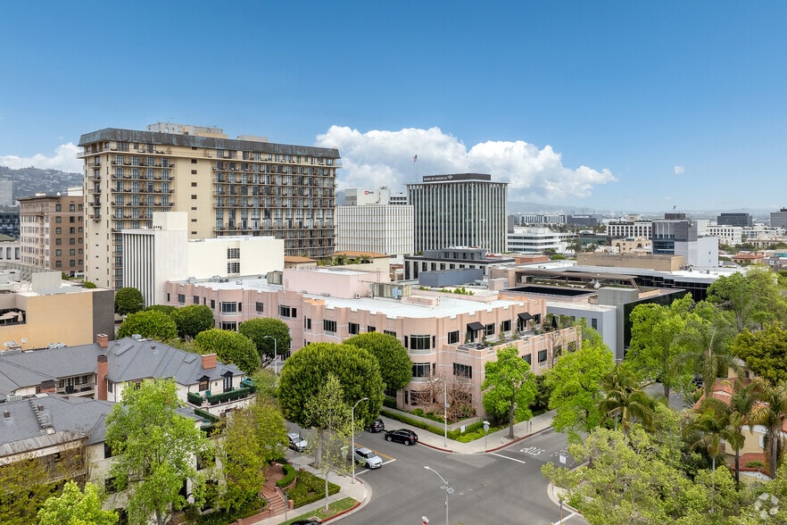 150 S Rodeo Dr, Beverly Hills, CA à louer - Aérien - Image 2 de 5