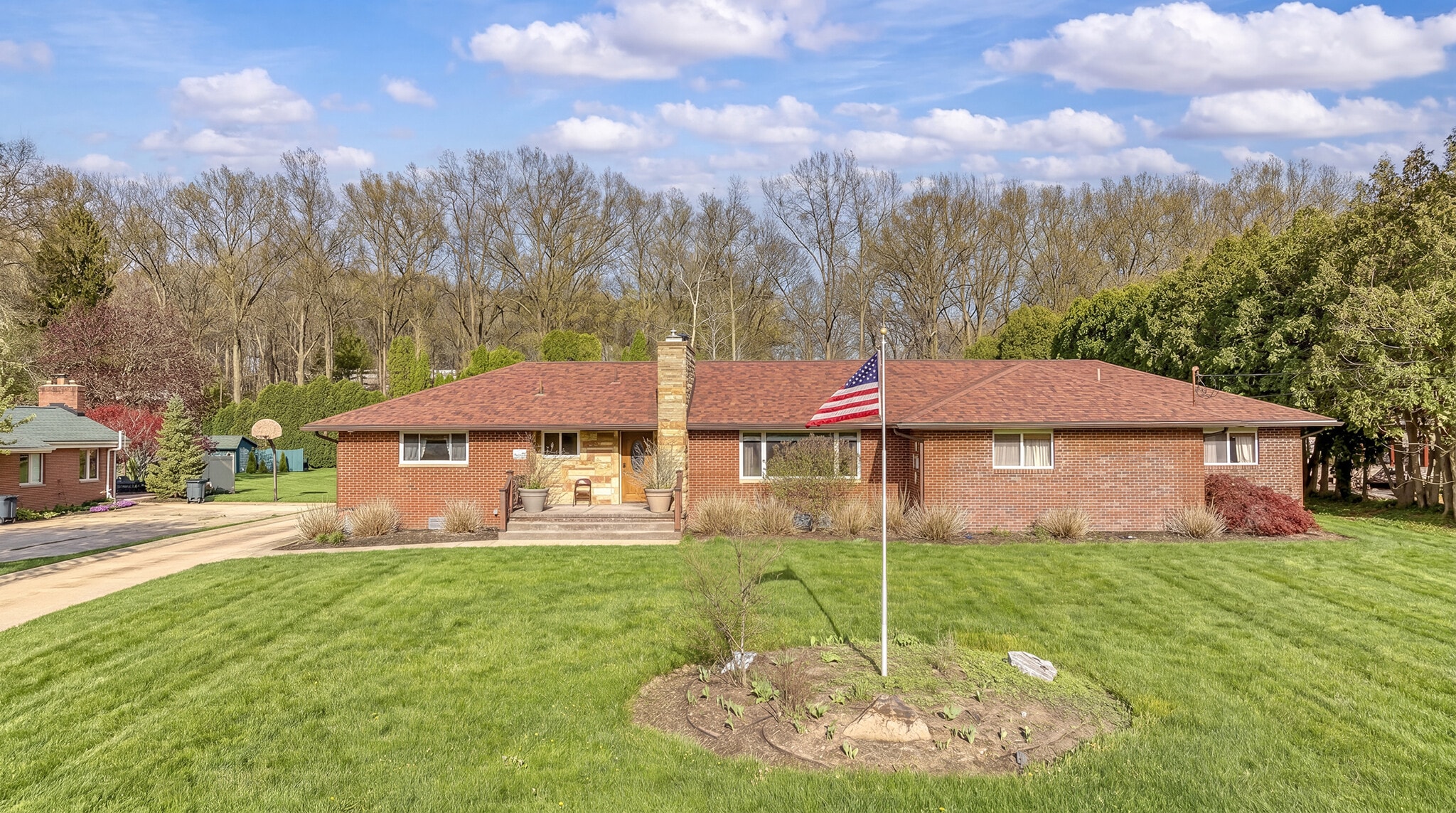 327 S Miller Rd, Fairlawn, OH for sale Primary Photo- Image 1 of 62