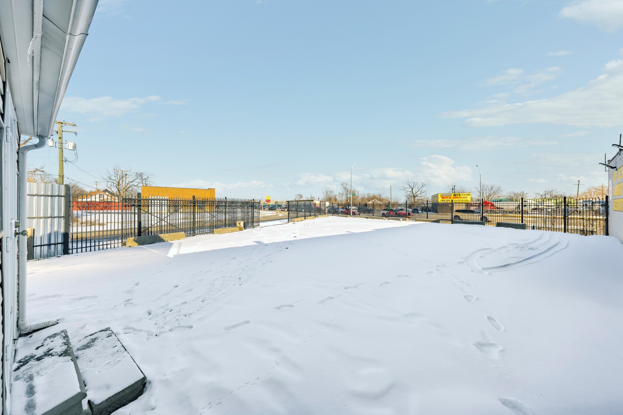 10333 Gratiot Ave, Detroit, MI for lease Primary Photo- Image 1 of 15