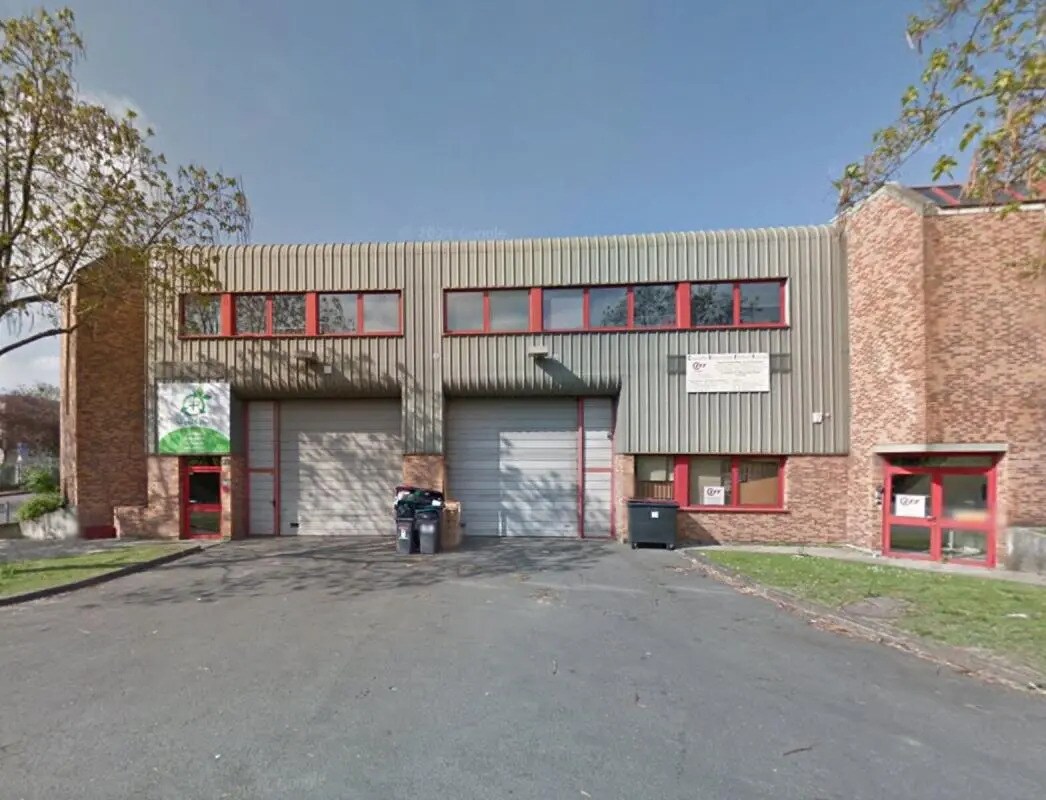 Flex in Le Blanc-Mesnil for lease Building Photo- Image 1 of 13