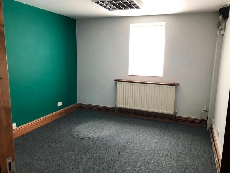 Wharf Rd, Grantham for lease - Building Photo - Image 3 of 9