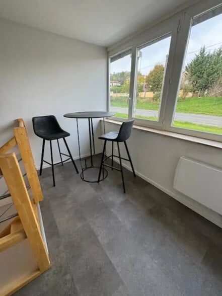 Bureau dans Porte des Pierres Dorées à louer - Photo intérieure - Image 2 de 4