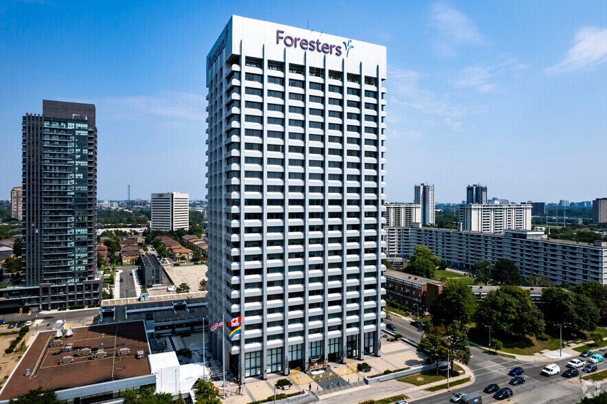 789 Don Mills Rd, Toronto, ON for sale - Primary Photo - Image 1 of 1