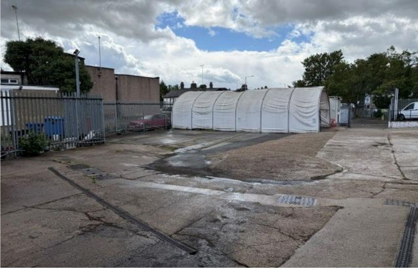 301 Lowfield St, Dartford for lease Primary Photo- Image 1 of 9
