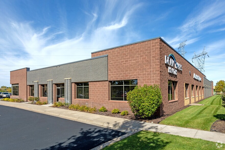 4201 Dean Lakes Blvd, Shakopee, MN à louer - Photo du bâtiment - Image 3 de 3