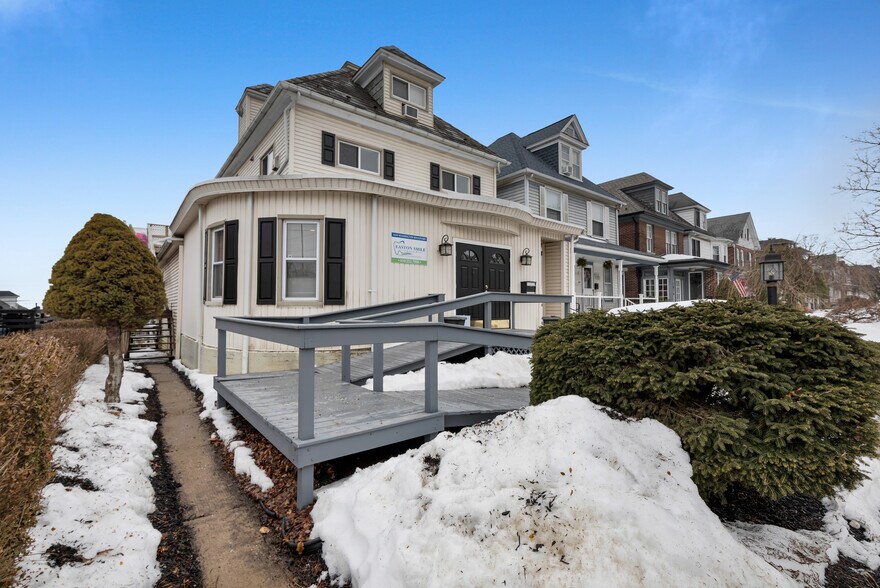 1810 Washington Blvd, Easton, PA à vendre - Photo du bâtiment - Image 2 de 44