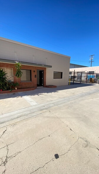 4417-4419 Rowland Ave, El Monte, CA à louer - Photo du bâtiment - Image 2 de 36