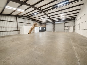 705 Live Oak St, Tarpon Springs, FL for lease Interior Photo- Image 1 of 3