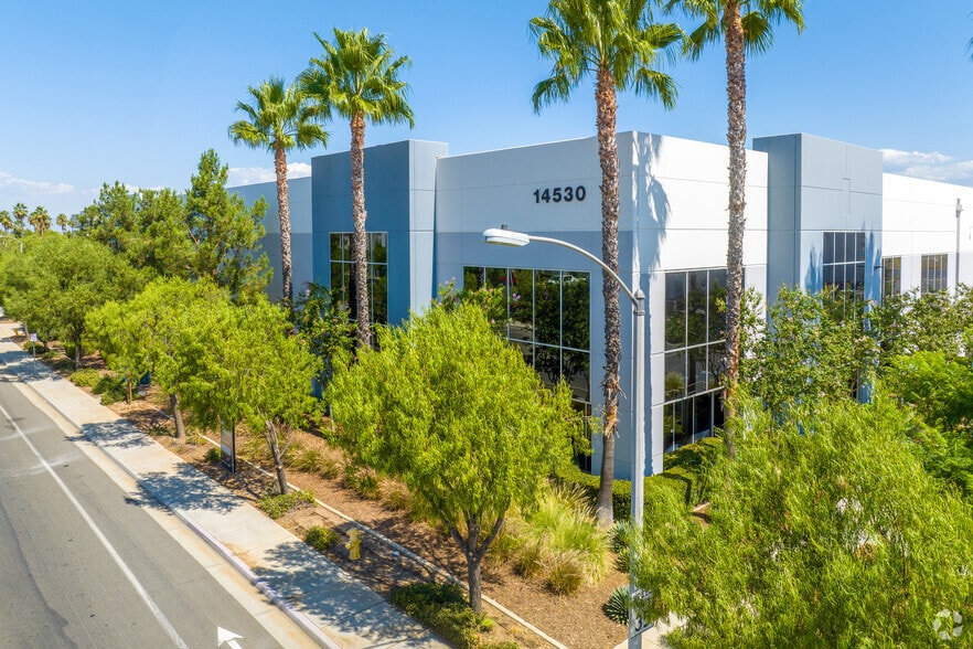 14530 Innovation Dr, Riverside, CA for lease - Primary Photo - Image 1 of 4