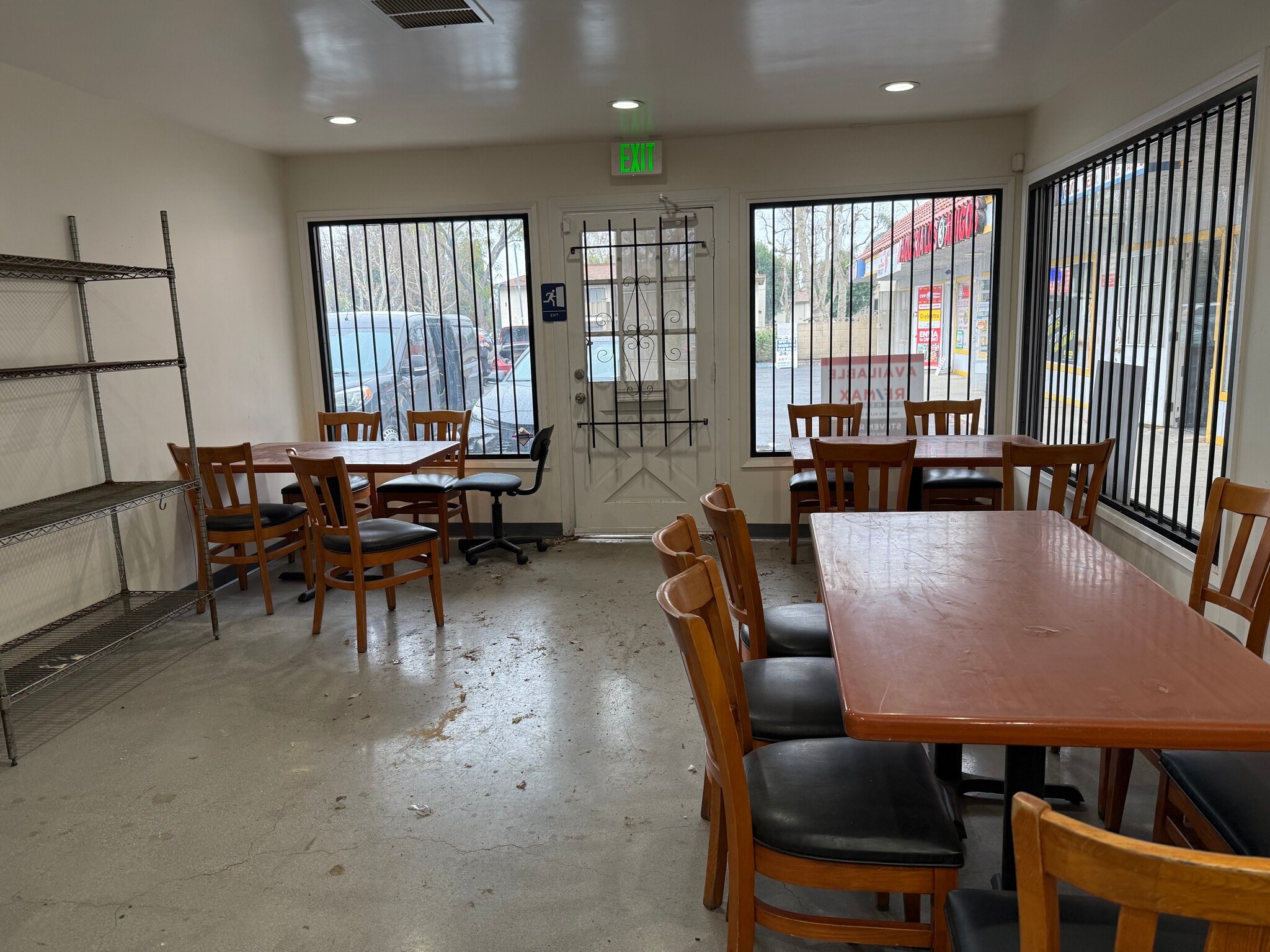 1249-1265 N Vineyard Ave, Ontario, CA à louer Photo du bâtiment- Image 1 de 3