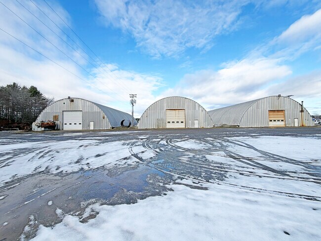 Plus de détails pour 30 Industrial Park Rd park, Skowhegan, ME - Industriel à vendre