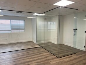 14530 Hamlin St, Van Nuys, CA for lease Interior Photo- Image 2 of 11