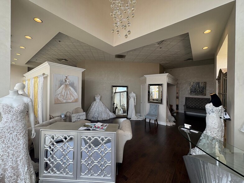 2388-2400 Thousand Oaks Blvd, Thousand Oaks, CA à louer - Photo intérieure - Image 3 de 5