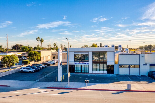 Plus de détails pour 8452 Katella Ave, Stanton, CA - Bureau à louer