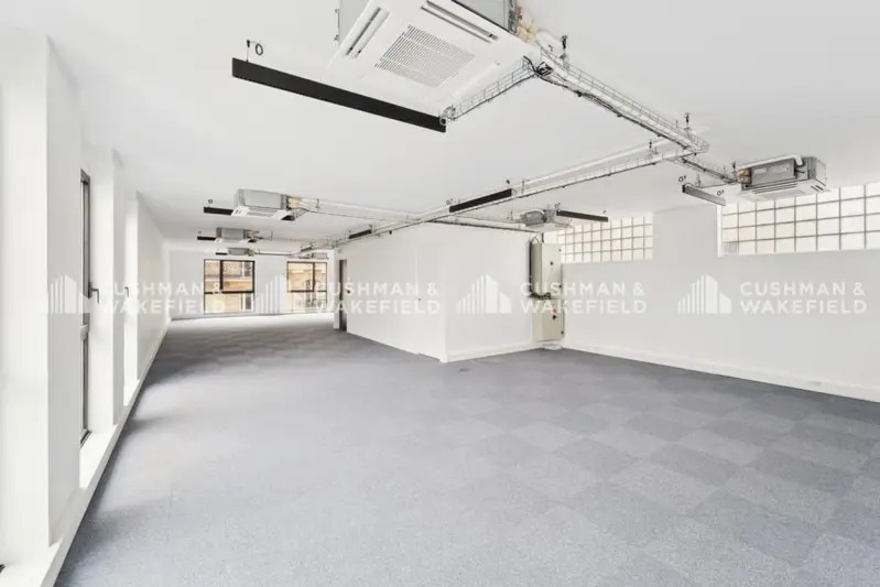 14-18 Rue Chartran, Neuilly-sur-Seine for lease - Building Photo - Image 3 of 14