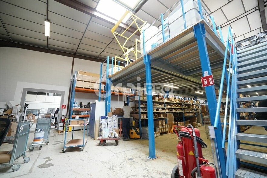 1 Rue Jacques Monod, Vaulx-en-Velin for lease - Building Photo - Image 3 of 7