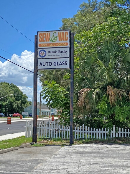 206 S US-27, Lady Lake, FL à louer - Photo du bâtiment - Image 3 de 4