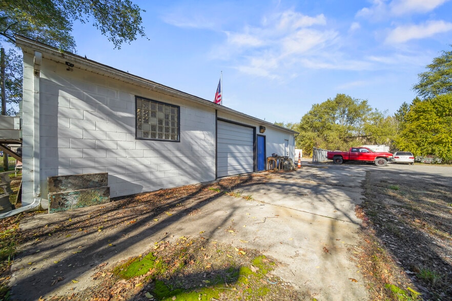 105 S Ortonville Rd, Ortonville, MI for sale - Building Photo - Image 2 of 35
