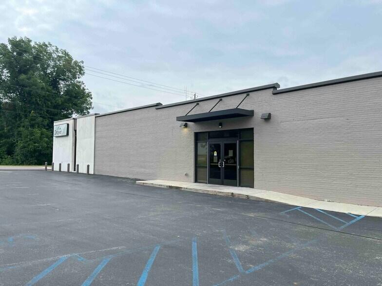 230 East St N, Talladega, AL à louer - Photo du bâtiment - Image 3 de 5