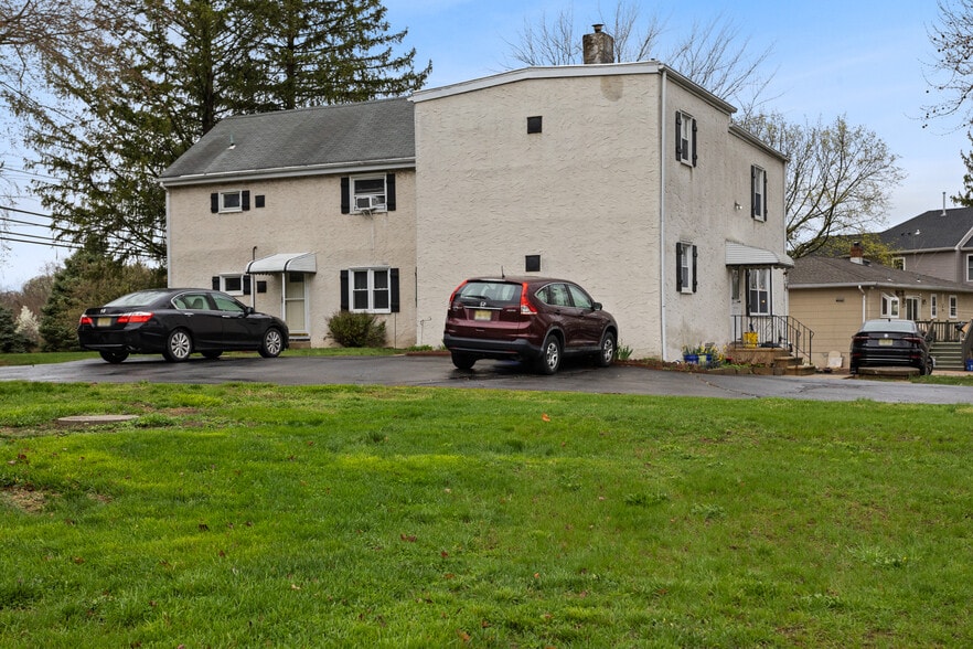 51 Crosswicks Chesterfield Rd, Chesterfield, NJ for sale - Building Photo - Image 3 of 33