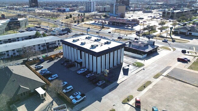 Plus de détails pour 2828 NW 57th St, Oklahoma City, OK - Bureau à louer