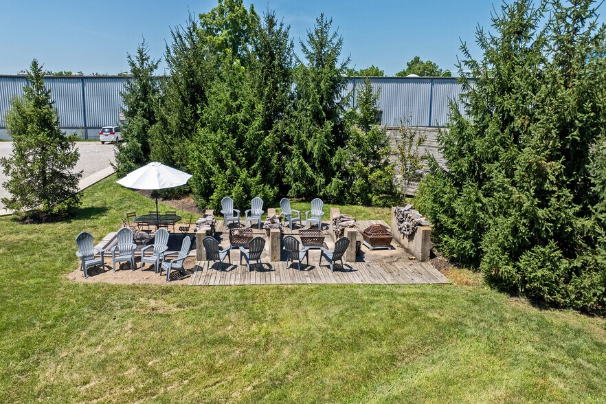 8 E 3rd Ave, Mount Sterling, OH à vendre - Photo du bâtiment - Image 2 de 12