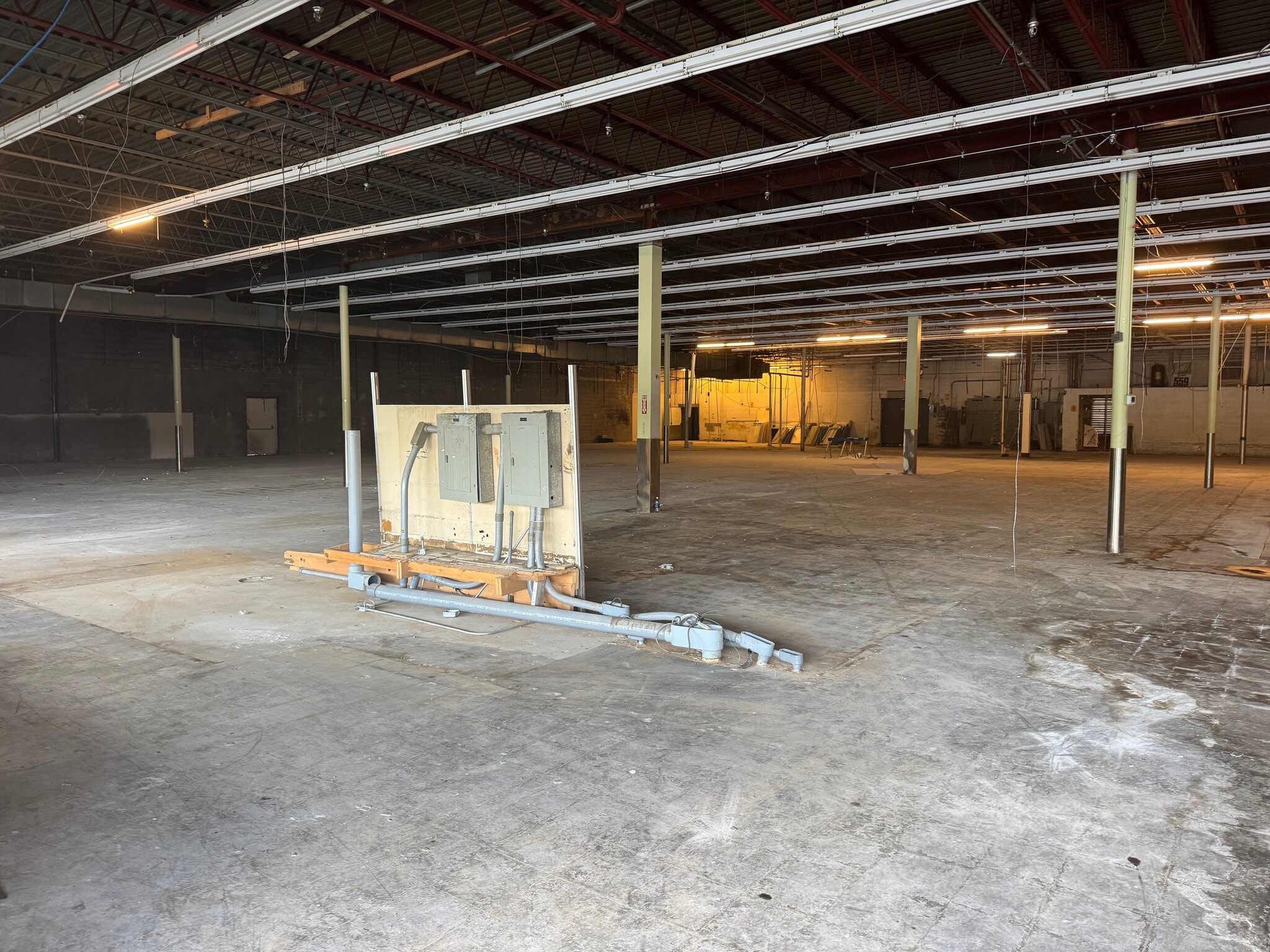 1084 E 2nd St, Franklin, OH for lease Building Photo- Image 1 of 6