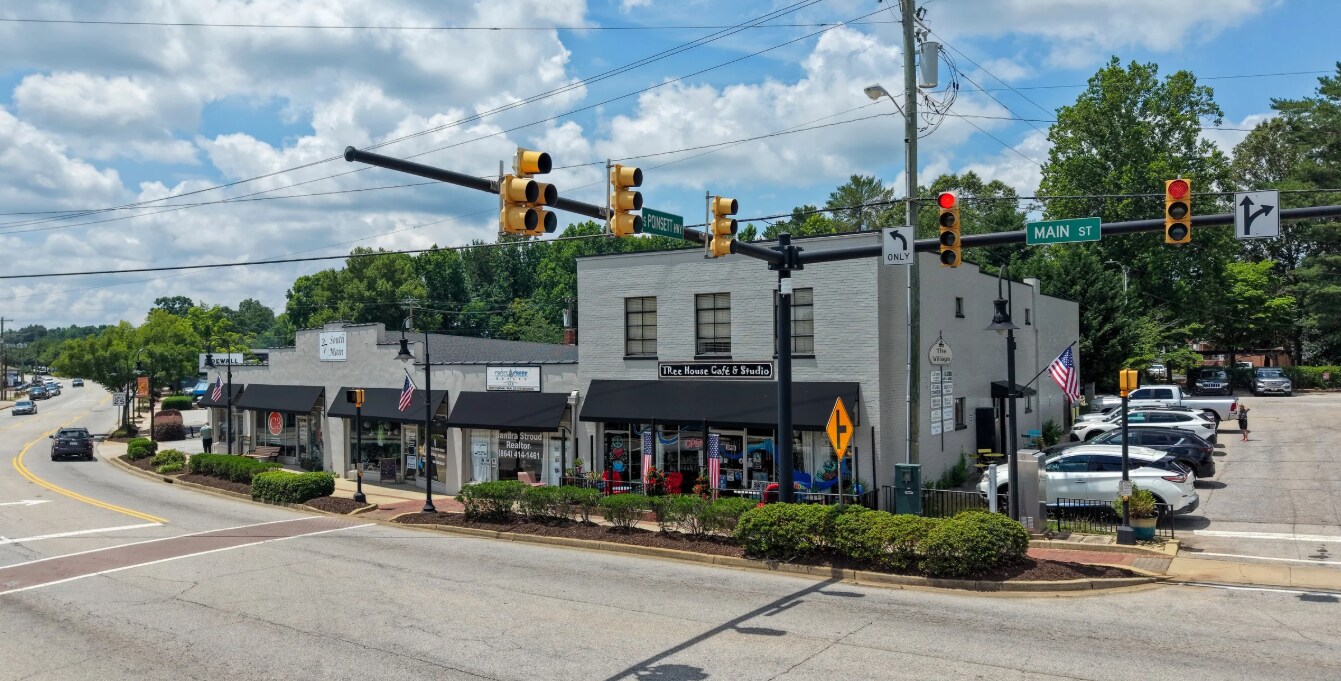 27 S Main St, Travelers Rest, SC à vendre Photo du bâtiment- Image 1 de 4