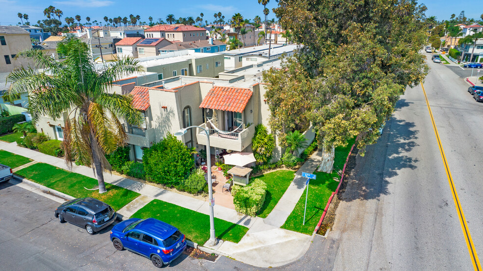 325 12th St, Huntington Beach, CA à vendre - Photo du bâtiment - Image 1 de 5