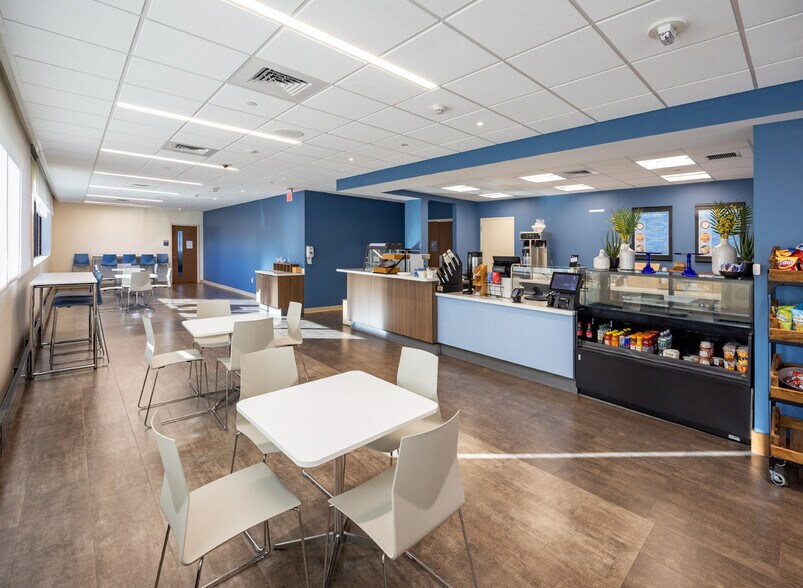 5 Branch St, Methuen, MA à louer - Photo intérieure - Image 3 de 6