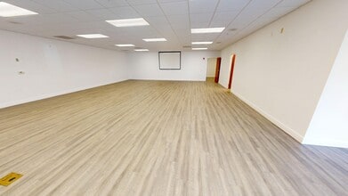 580-584 NW University Blvd, Port Saint Lucie, FL for lease Interior Photo- Image 2 of 15