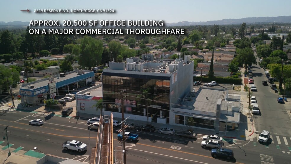 8619 Reseda Blvd, Northridge, CA à vendre - Vidéo sur l’inscription commerciale - Image 2 de 16