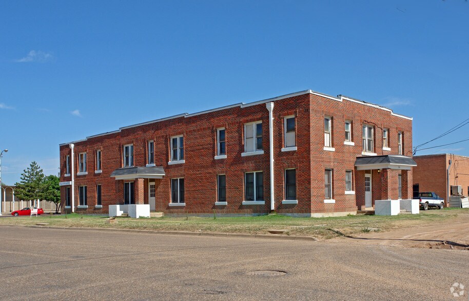 900 Broadway, Plainview, TX à vendre - Photo du bâtiment - Image 2 de 41