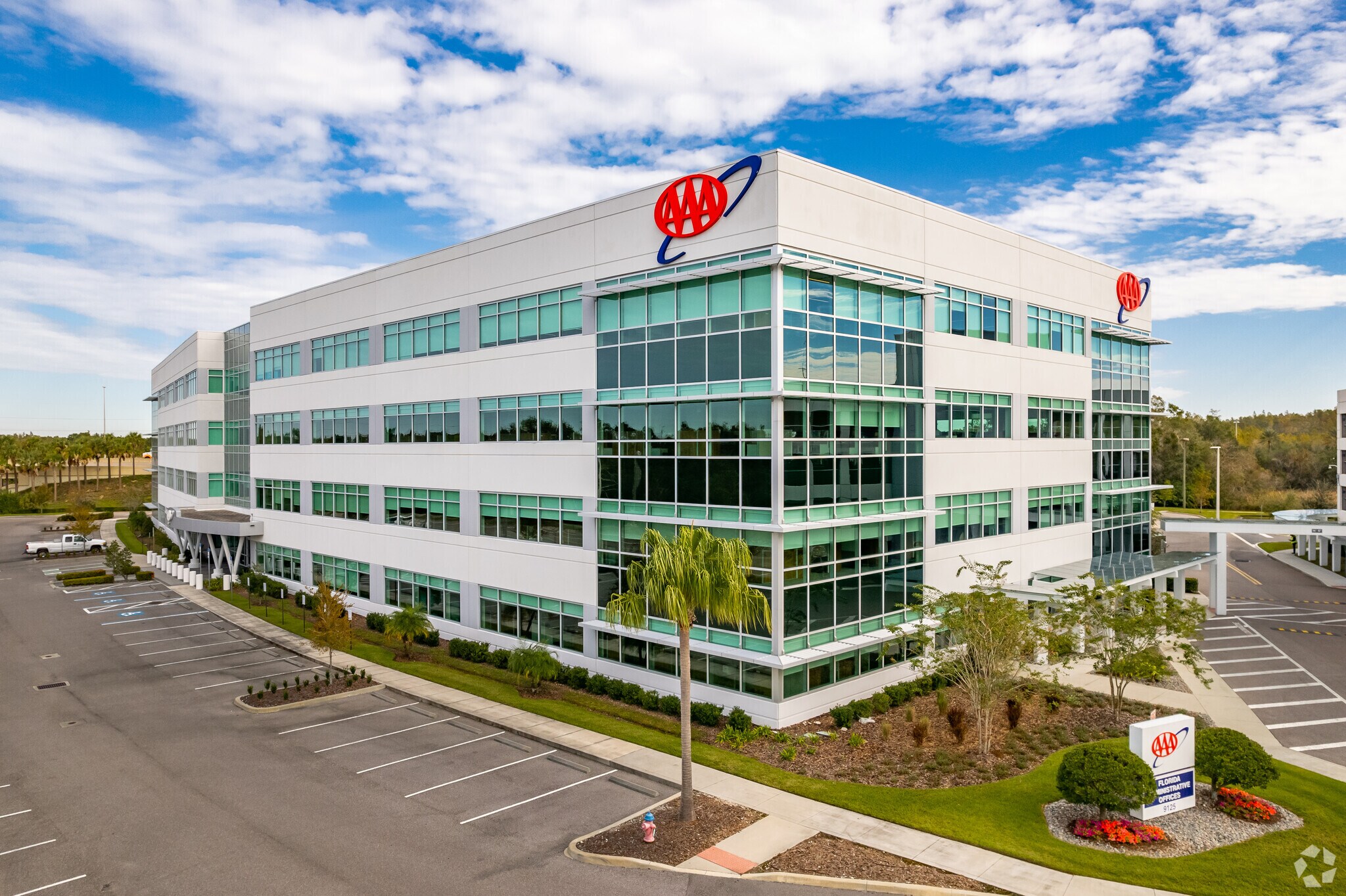 8733 Henderson Rd, Tampa, FL for lease Building Photo- Image 1 of 6