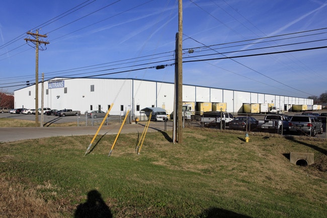 Plus de détails pour 609 Enon Springs Rd, Smyrna, TN - Industriel à louer