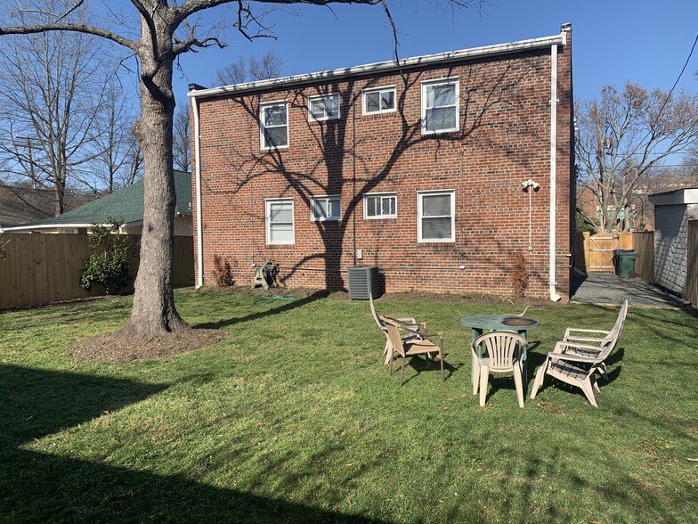 111 E Uhler Ave, Alexandria, VA for sale - Building Photo - Image 2 of 34