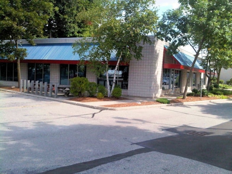 490 Dutton Dr, Waterloo, ON à vendre - Photo principale - Image 1 de 1