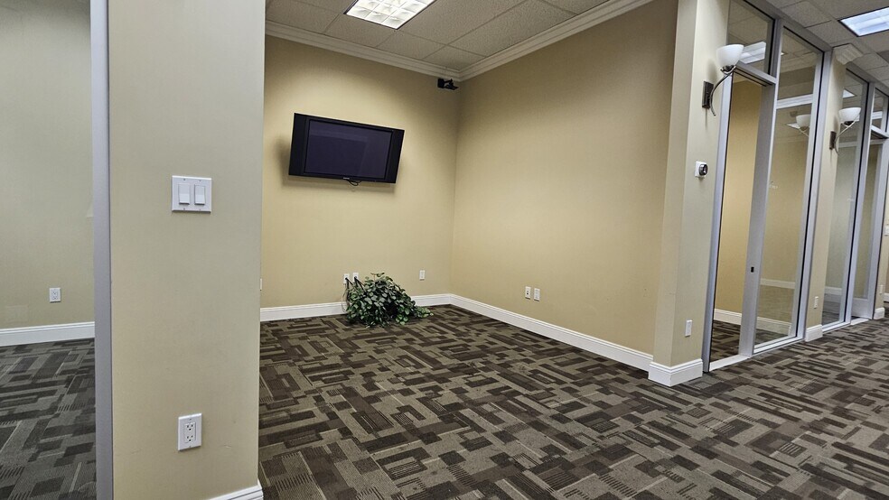 3005 Silver Creek Rd, San Jose, CA à louer - Photo intérieure - Image 3 de 7